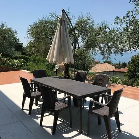 Di Garda Albisano Apartment *