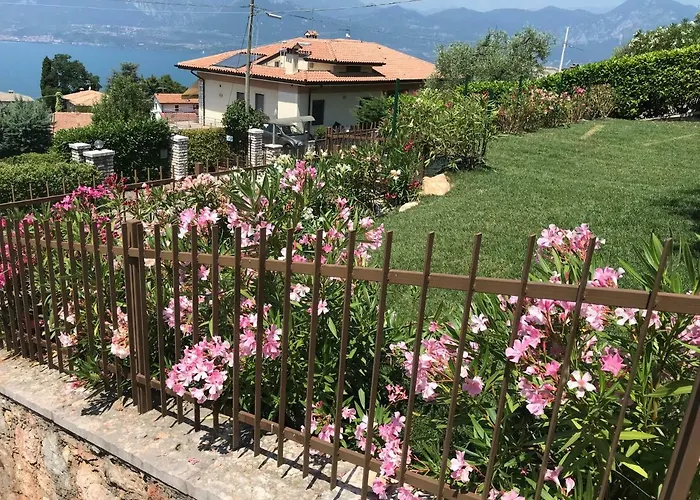 Di Garda Albisano Apartment *