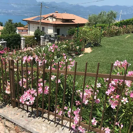 Di Garda Albisano Apartman *